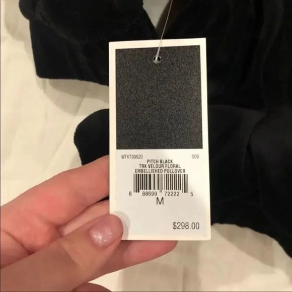 Juicy Couture velour floral embellished pu… - Picture 7 of 7